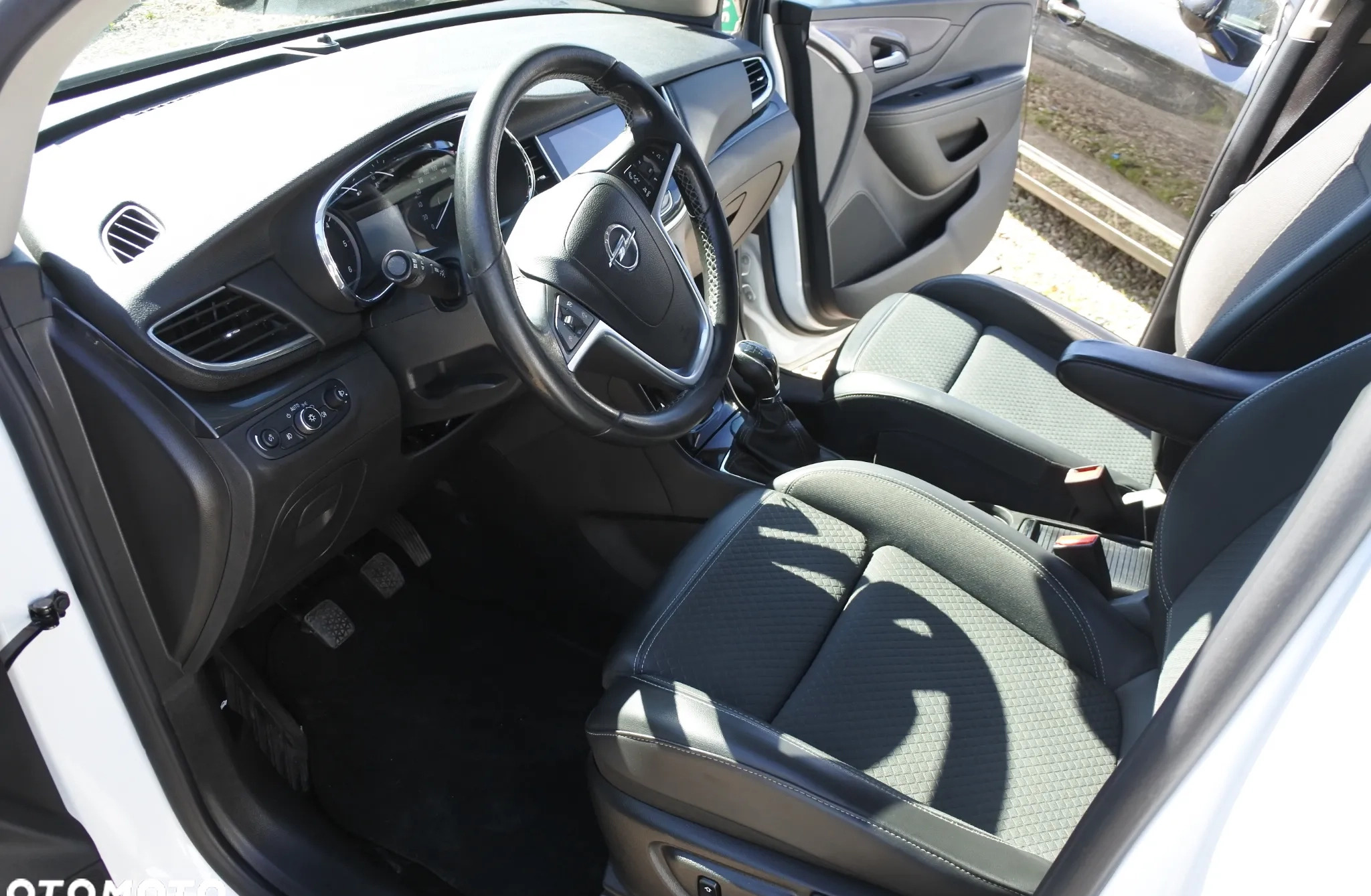 Opel Mokka cena 53900 przebieg: 188000, rok produkcji 2017 z Przemyśl małe 352